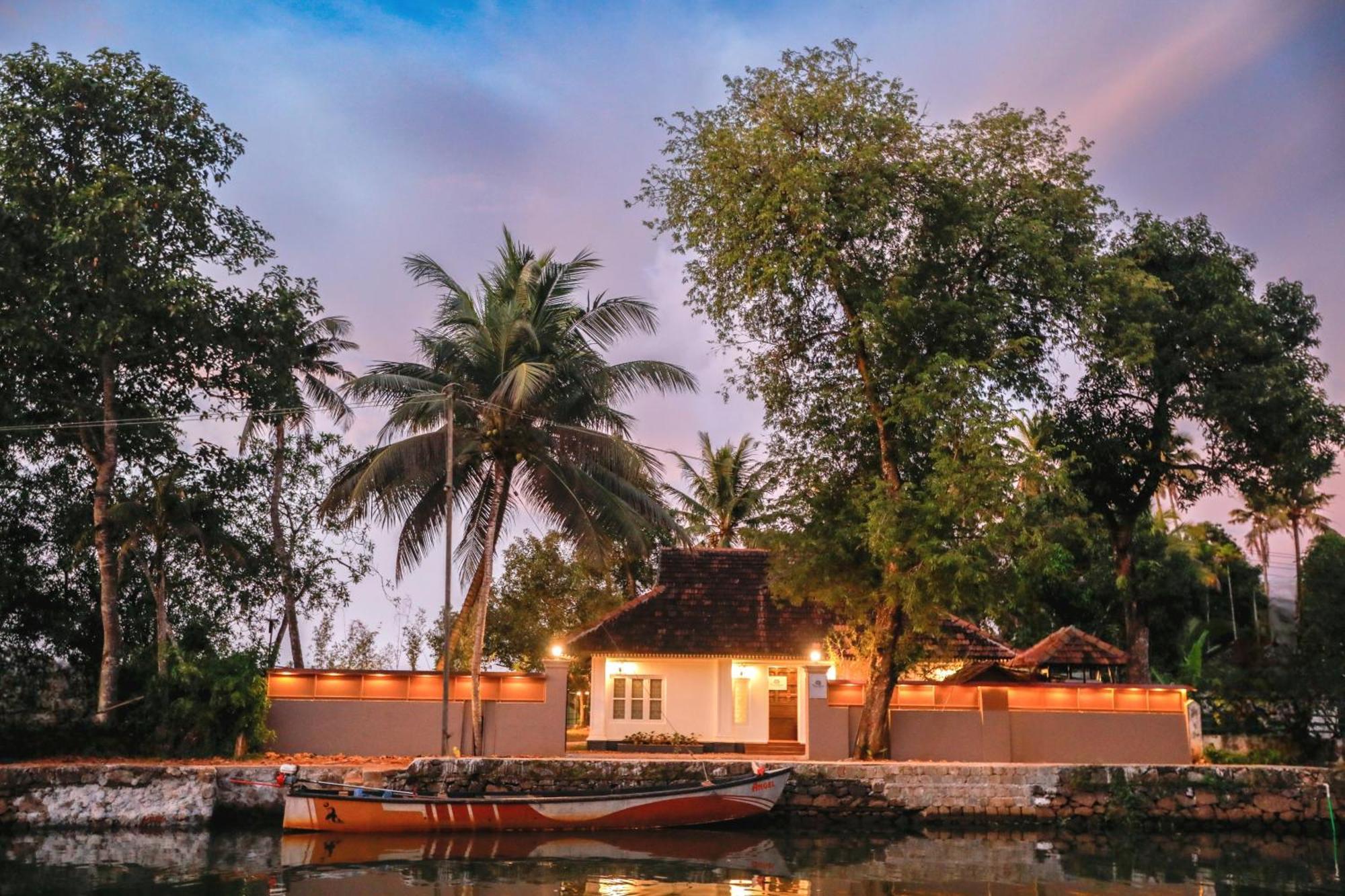 Paadam By The Backwaters Kumarakom Exterior photo
