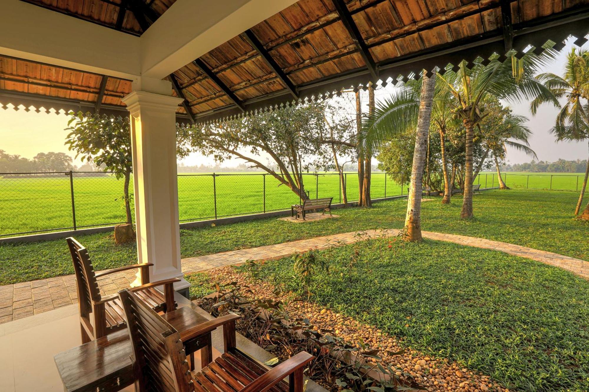 Paadam By The Backwaters Kumarakom Exterior photo