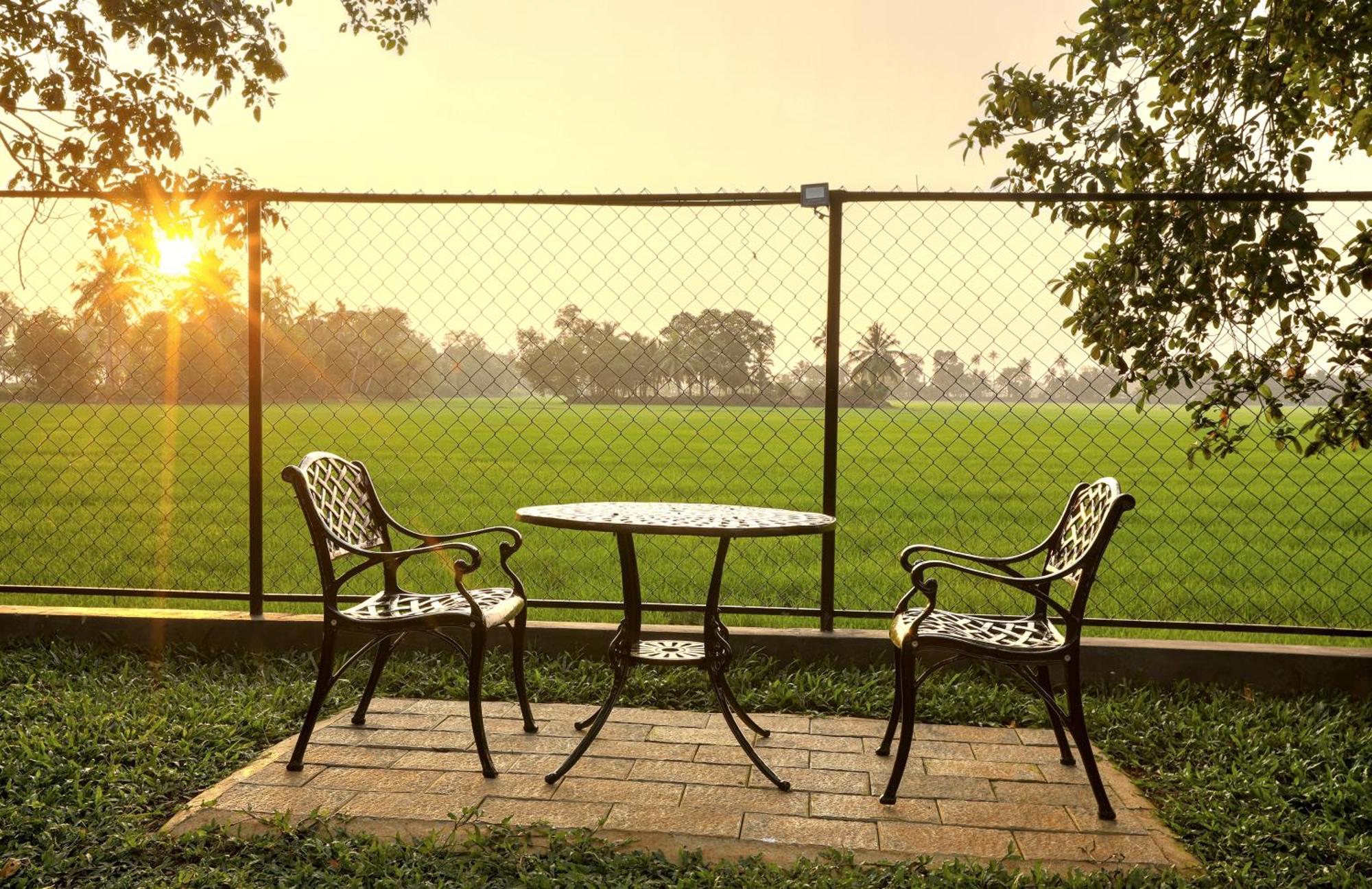 Paadam By The Backwaters Kumarakom Exterior photo